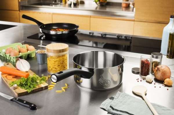 Pyrex Expert Saucepan with Lid S/S 18cm