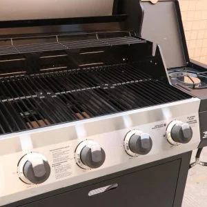 4 Burner BBQ with Side Burner