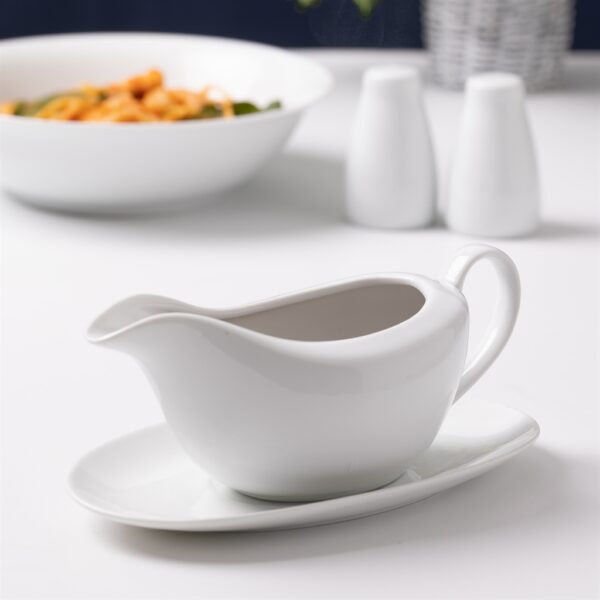 Simplicity Gravy Boat and Saucer