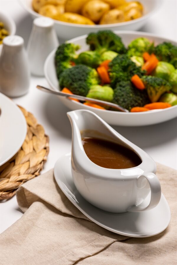 Simplicity Gravy Boat and Saucer - Image 2