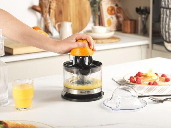 Salter Citrus Juicer - Image 2