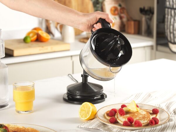 Salter Citrus Juicer - Image 3