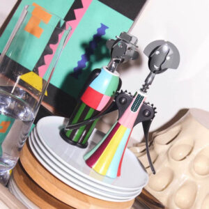 Anna G Corkscrew Parade (AM01A 5)